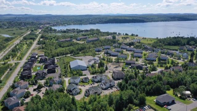 Condo Entre Ville/Nature Magog Zewnętrze zdjęcie